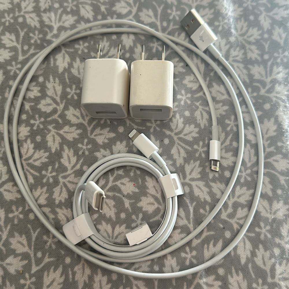iPhone 14 Pro Max accessories - Picture 9 of 9